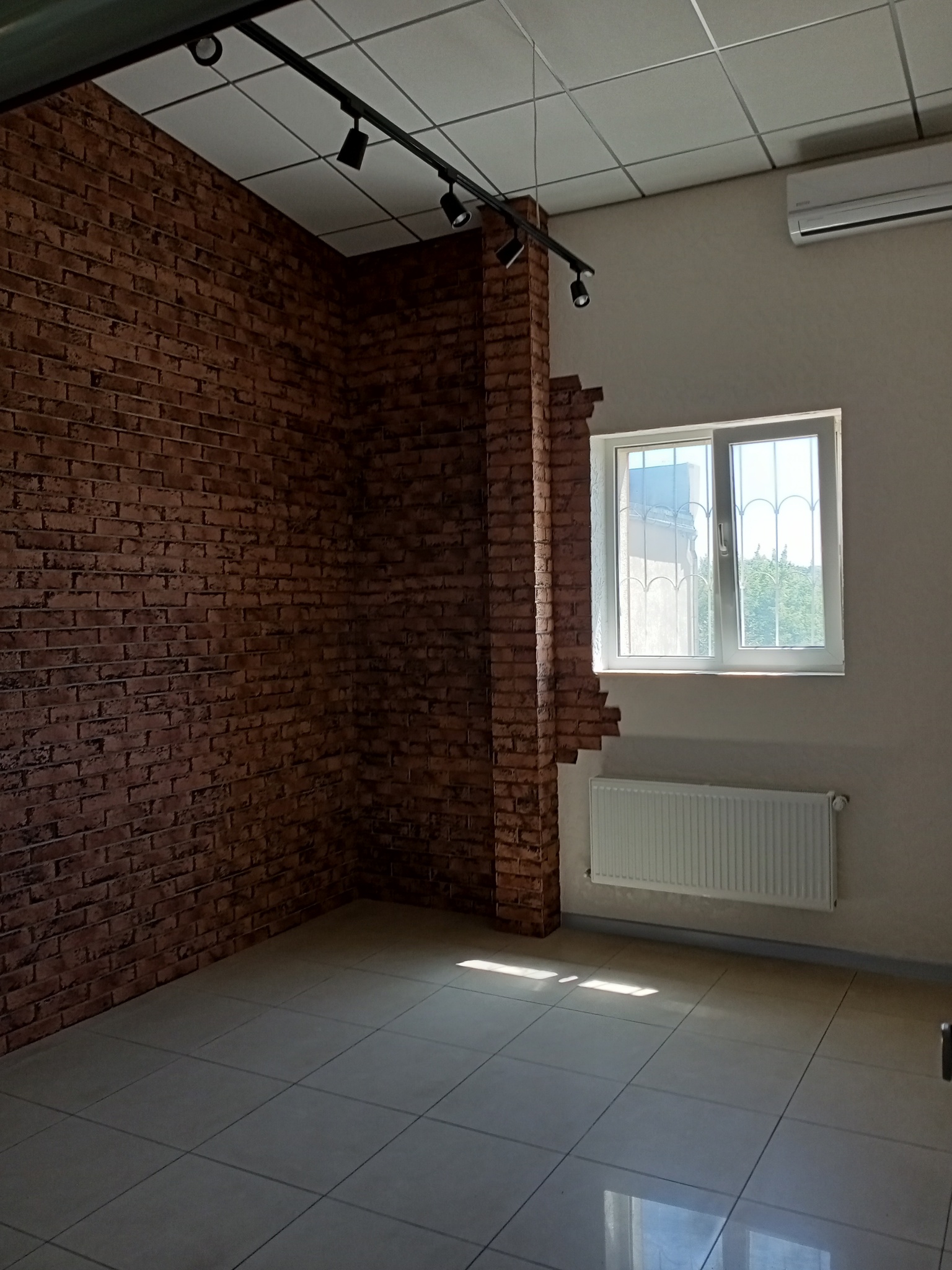 Оренда офісу 30 м², Академіка Туполєва вул., 1Б