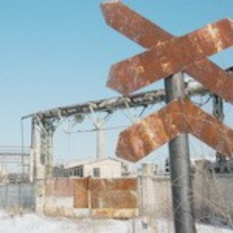 Центр уродуют высотками, полумертвые промзоны – без внимания