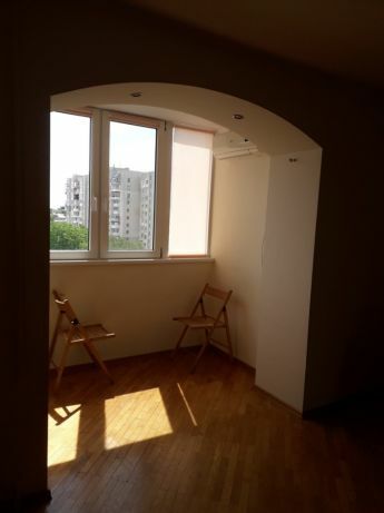 Продаж 2-кімнатної квартири 53 м², Невского Александра вул., 35
