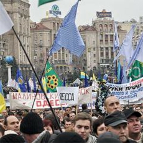Митингующие на Майдане потребовали всенародного обсуждения Жилищного кодекса