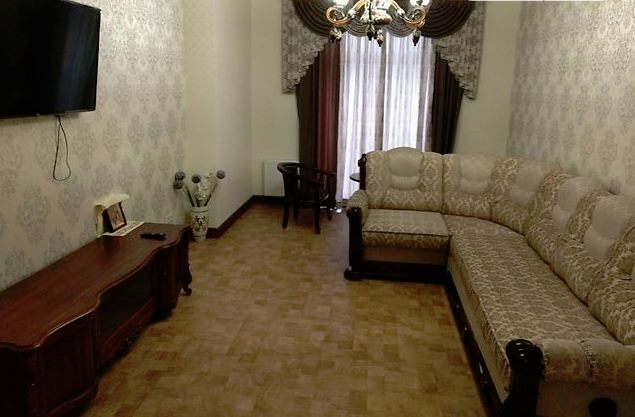 Продаж 2-кімнатної квартири 80 м², Леонтовича вул., 16