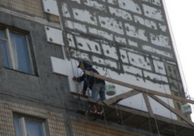 Кабмин планирует выделить обществам совладельцев высоток 147 млн. гривен