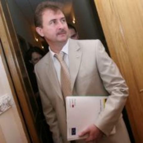А.Попов пообещал выделить землю под строительство для ХК «Киевгорстрой»