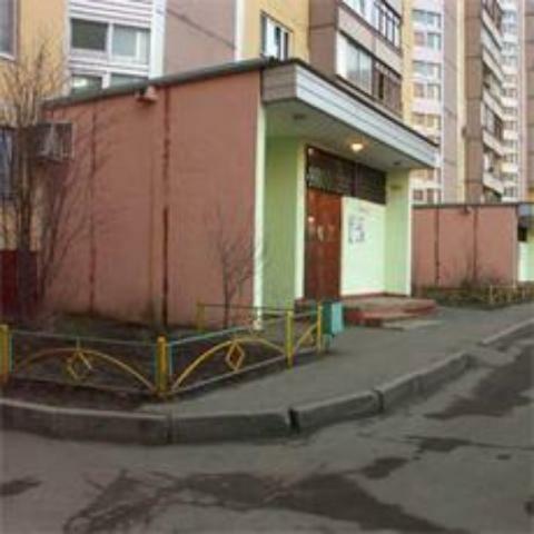 В Донецке проверяют все подъездные козырьки в жилых домах