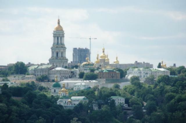 А вместо Лавры – небоскреб