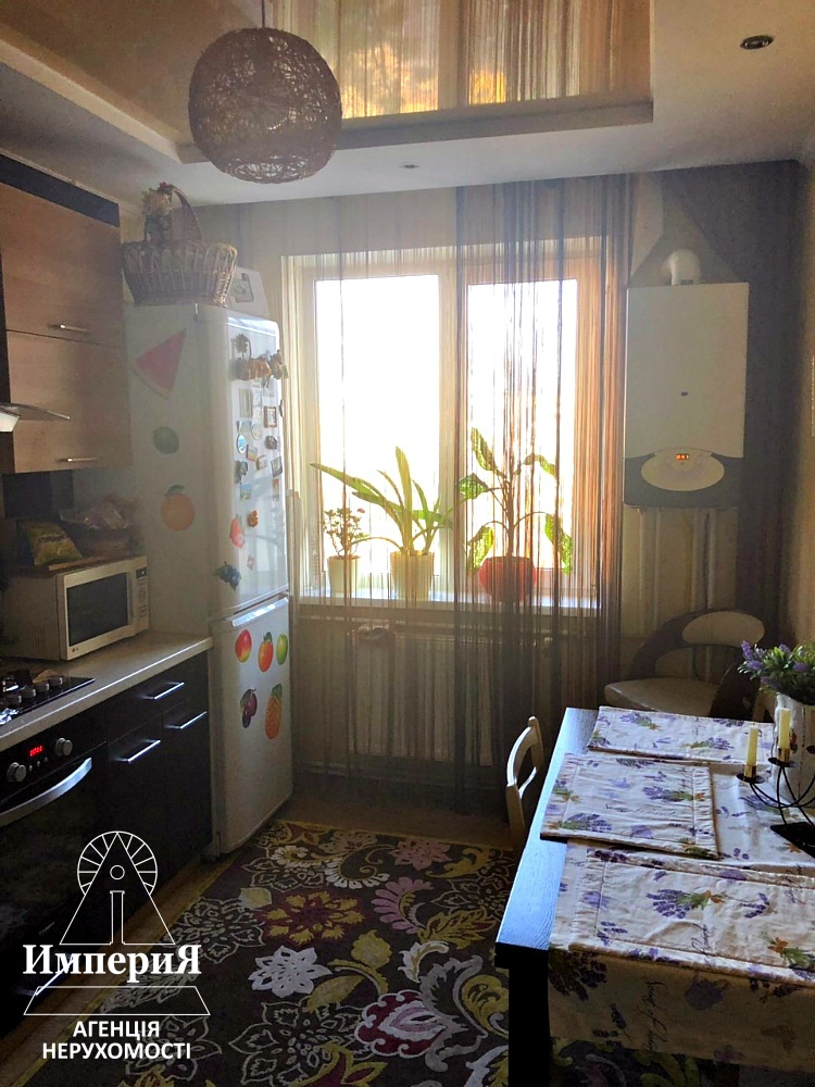 Продаж 2-кімнатної квартири 52 м², Некрасова вул., 46