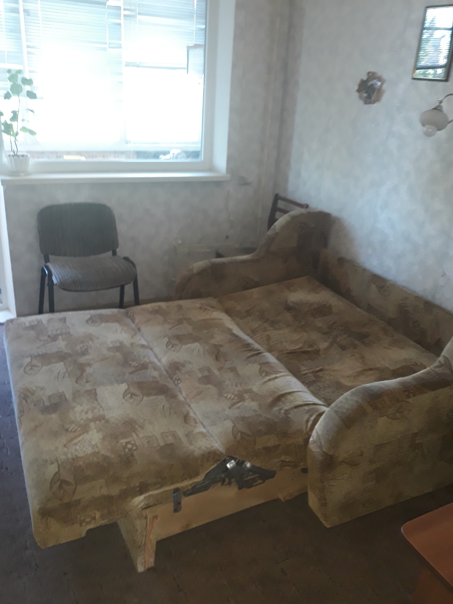 Продажа 4-комнатной квартиры 82 м², Краснодарска ул., 177Б