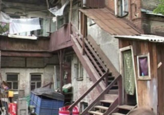 Жители аварийного дома по улице Клочковской получат новые квартиры