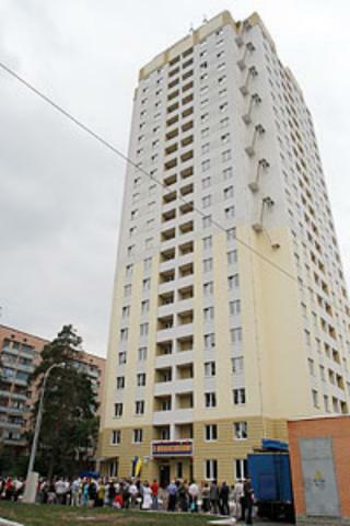 Учора київська влада безкоштовно роздавала житло