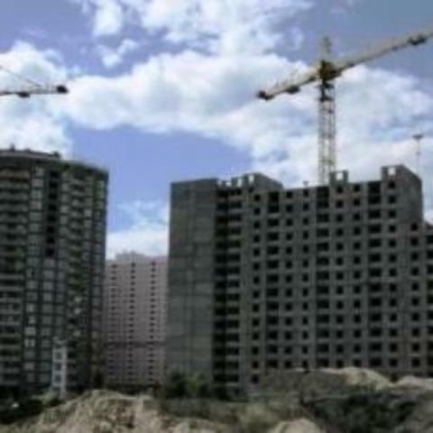 Объем строительных работ в Украине сократился на 20% 