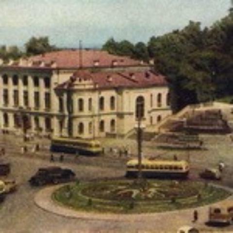 Европейская площадь: взгляд сквозь столетие