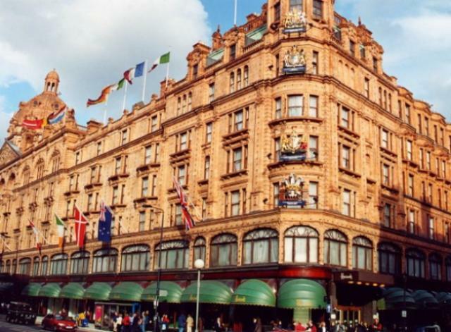 Знаменитый лондонский универмаг Harrods продан за 1,5 млрд фунтов стерлингов