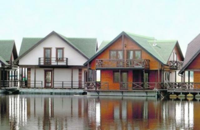 Преимущества и недостатки «водоплавающих» домов