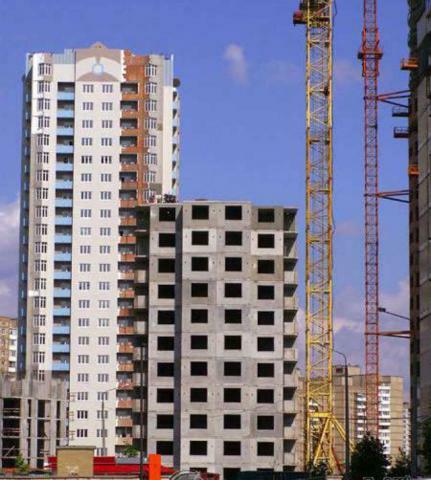 Україну охопила нова хвороба - синдром недобудованих будинків