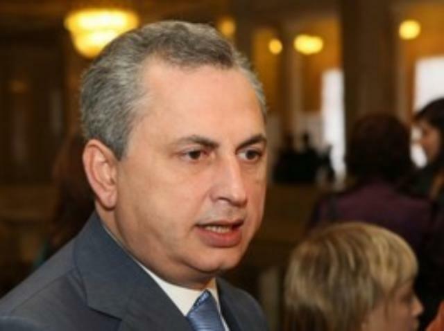 Кабмин раздал обещания по Евро-2012