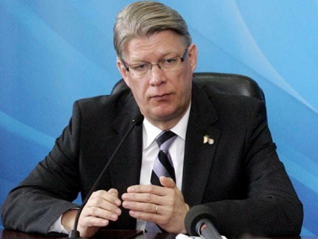 Президент Латвии решил повременить с выдачей вида на жительство иностранным инвесторам