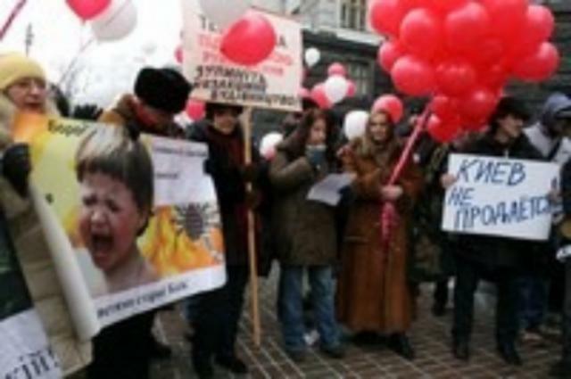 Забудову на Театральній нарешті визнали незаконною 