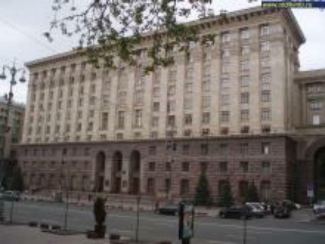 Київрада візьметься за скандальні забудови та роздасть безплатні сотки київських земель?