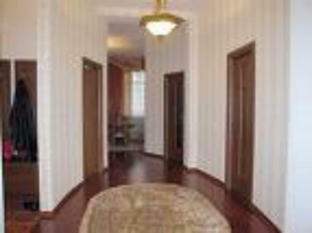 Чем больше комнат, тем дешевле квартира