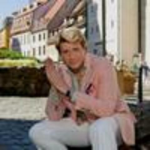 Николай Басков присматривает новые апартаменты