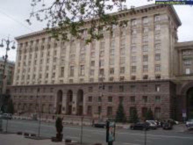 Киевлянам раздадут по 10 соток земли