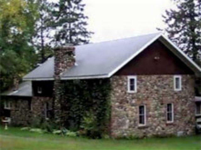 Хозяева частных домов могут перестраивать их только с помощью профессионалов