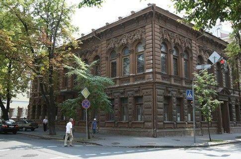 Кому принадлежат особняки Киева