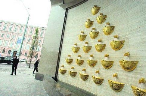 В центре столицы появился фонтан желаний
