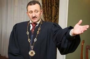 Зварича могут выпустить 9 мая