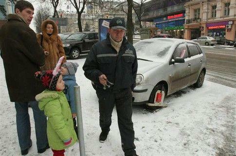 Эвакуаторы могут вернуться на улицы Киева 