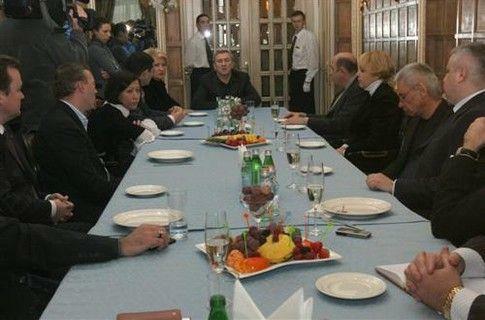 За возможность пообедать с Черновецким столичные предприниматели выложили по $50 тысяч