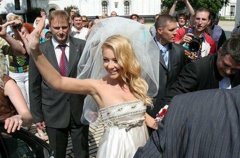 Тина Кароль обвенчалась 