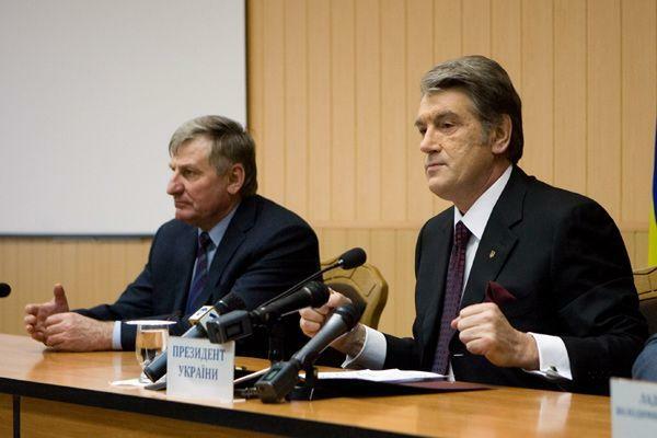 Тимошенко ''напрацювала'' на 300 миллиардов госдолга