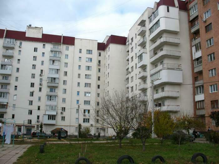 Продажа 4-комнатной квартиры 76 м², Героев Труда ул., 46