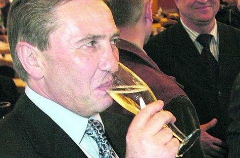 Черновецкому хотят подарить на День рождения космический корабль