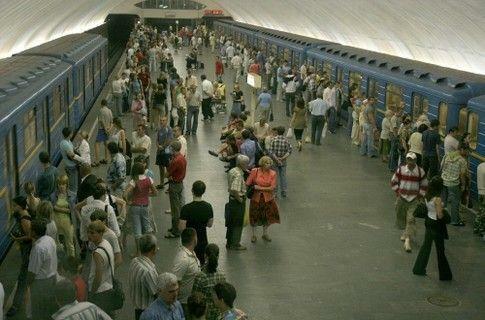 Киевлян ждет бой за жетоны в метро