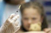 Смертельной вакциной в Украине продолжают прививать детей 
