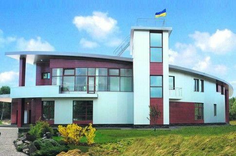 Самые оригинальные дома: особняк-яхта и жилье Мальвины
