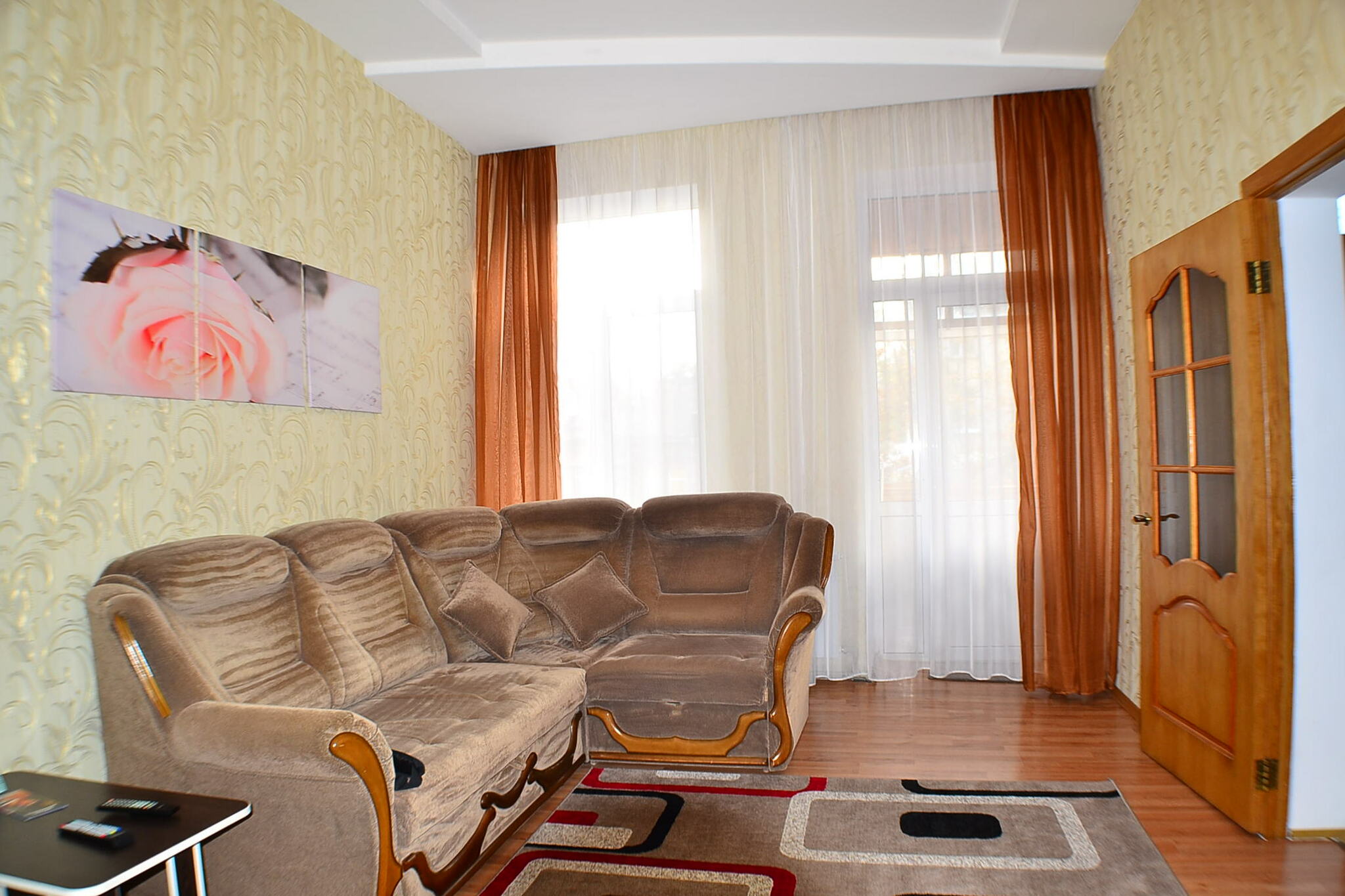 2-комнатная квартира посуточно 55 м², Дмитрия Яворницкого просп., 123