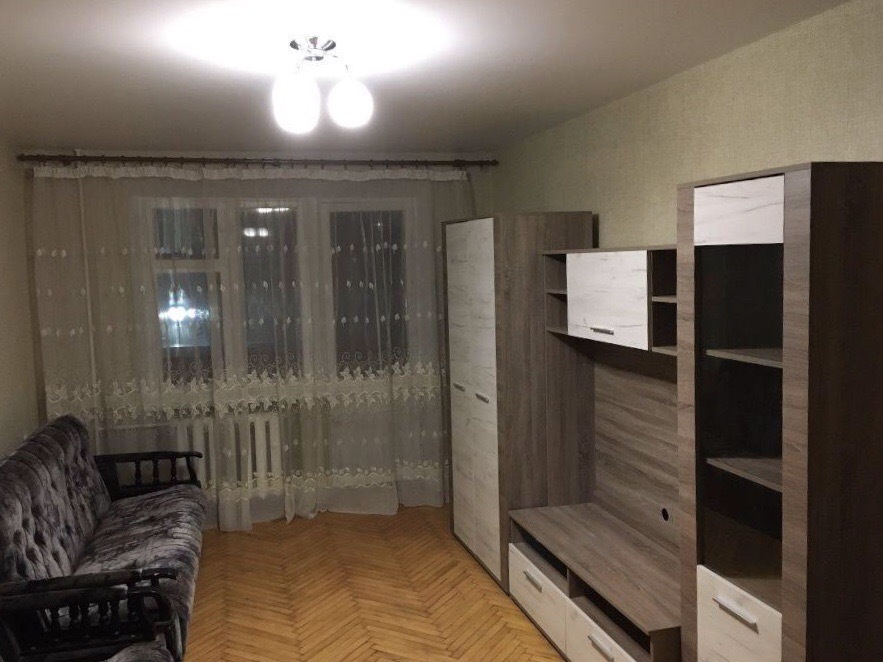 Продажа 3-комнатной квартиры 62 м², Смелянская ул., 119