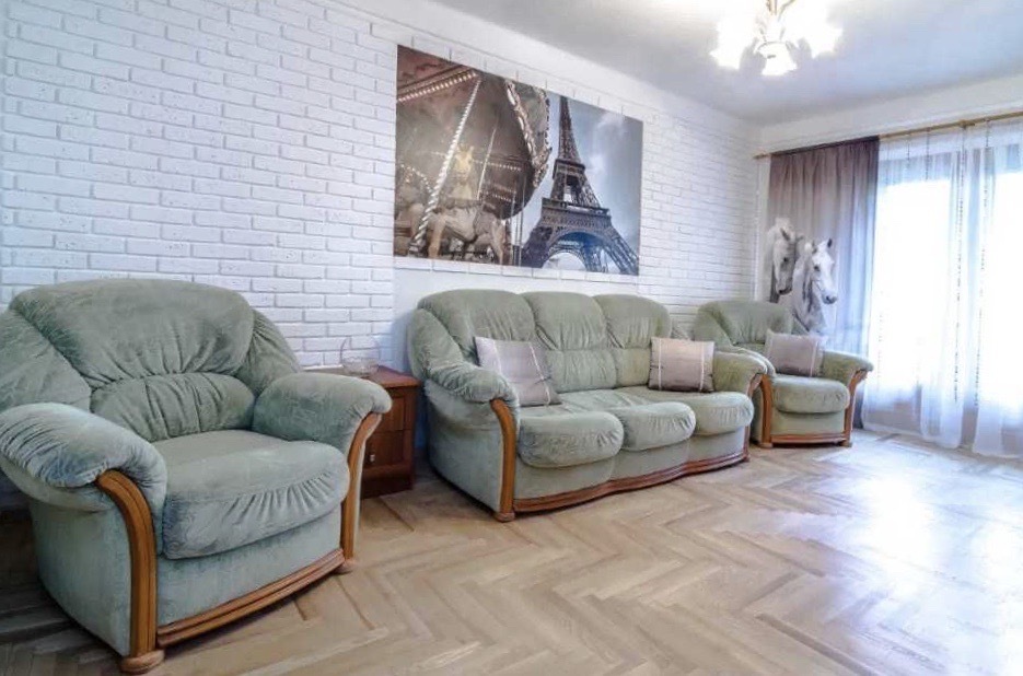 Продажа 3-комнатной квартиры 70 м², Героев Днепра ул., 57