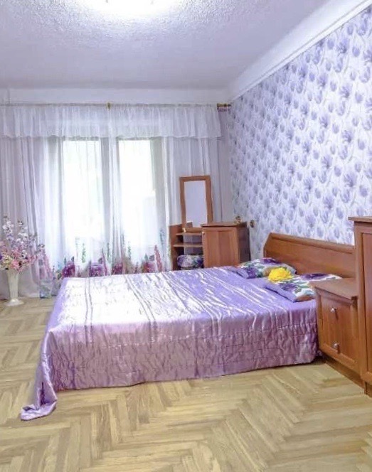 Продажа 3-комнатной квартиры 70 м², Героев Днепра ул., 57