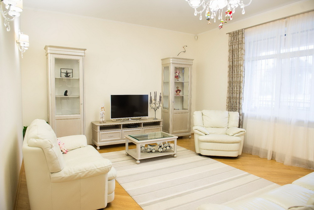 Продажа виллы 365 м², Новоалександровка ул., 204