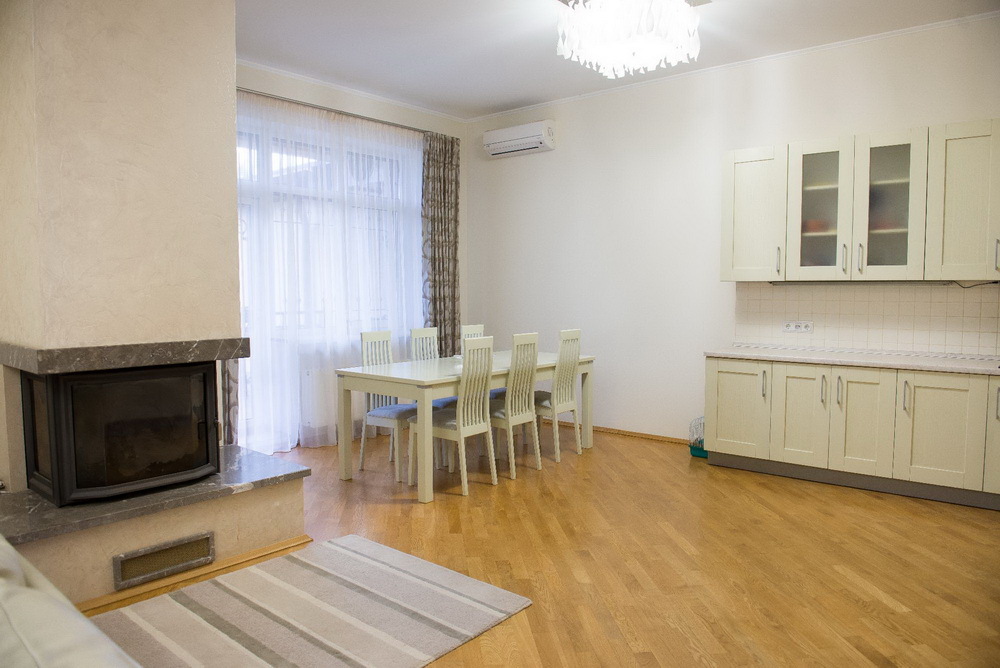 Продажа виллы 365 м², Новоалександровка ул., 204
