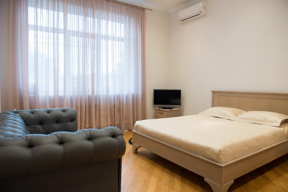 Продажа виллы 365 м², Новоалександровка ул., 204