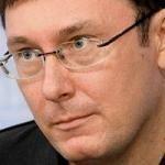 Луценко четыре раза в неделю платит штрафы своей жены 