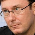 Луценко четыре раза в неделю платит штрафы своей жены