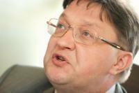 Кабмин займется проблемами небанковских финучреждений