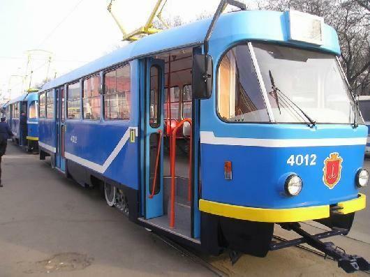 Львов парализован: городской транспорт сошел с маршрутов 