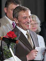 Леонид Черновецкий вручил 40 ордеров на жилье работникам медицинской сферы (фото)